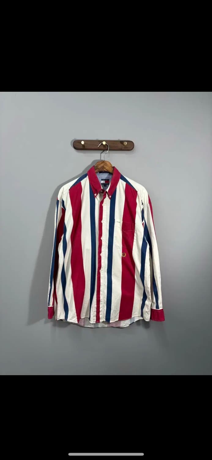 타미힐피거 자수로고 포켓 스트라이프 카라넥 셔츠 H1143 상품이미지2