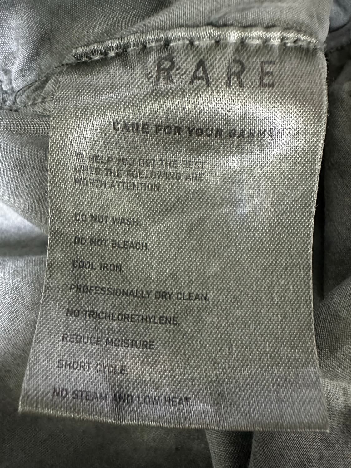 RARE 브랜드의 카키색 아노락 바람막이 상품이미지4