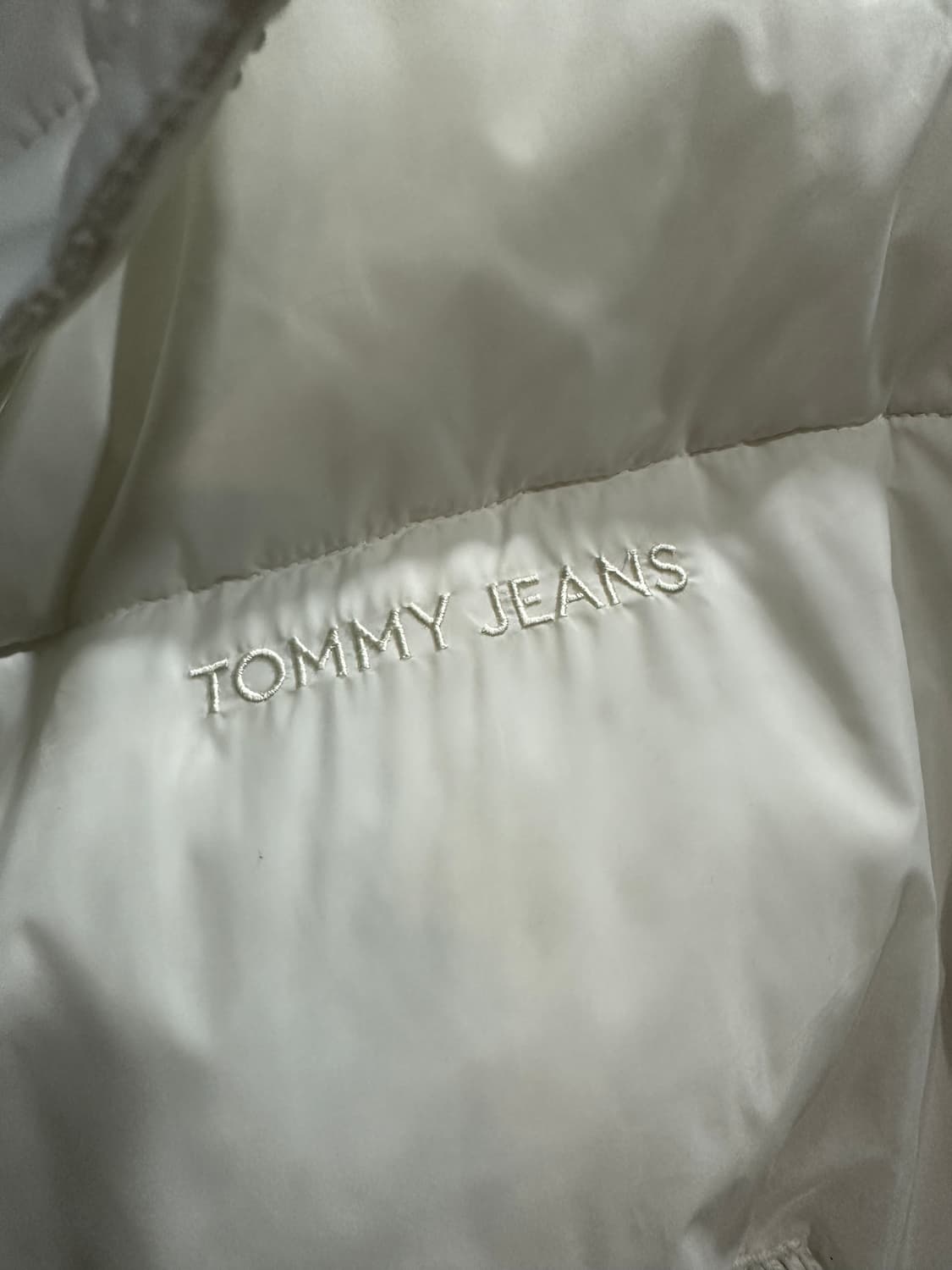 타미힐피거 크롭 오버핏 화이트패딩 M 상품이미지3