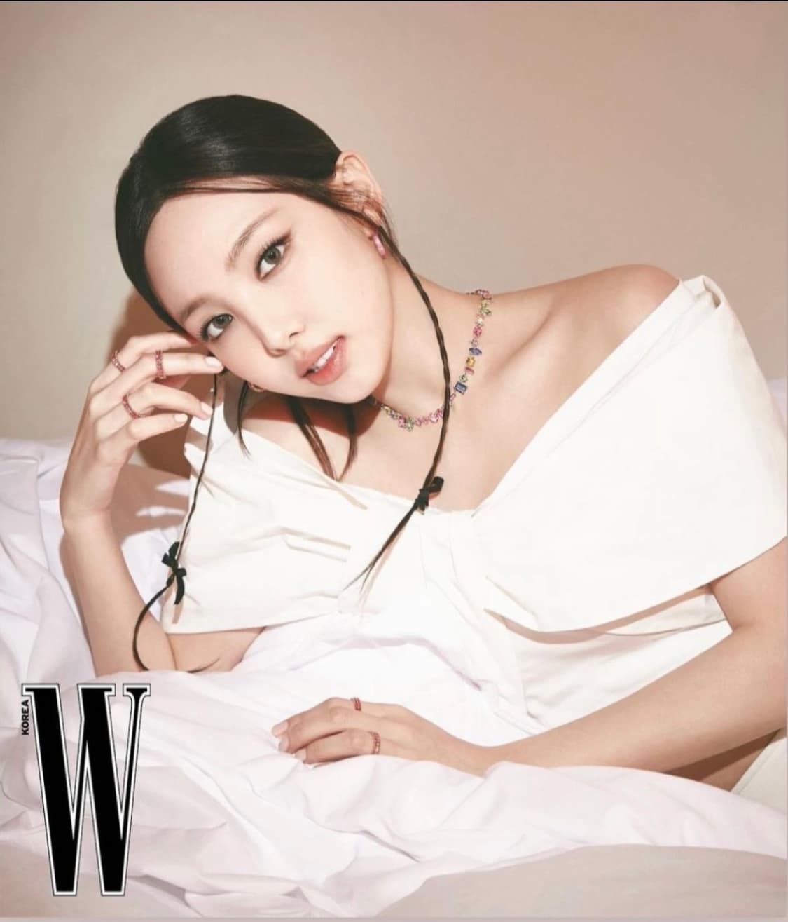 더티스 리본 탑 (아이유,안유진,나연,지젤,은하) 착용 상품이미지3