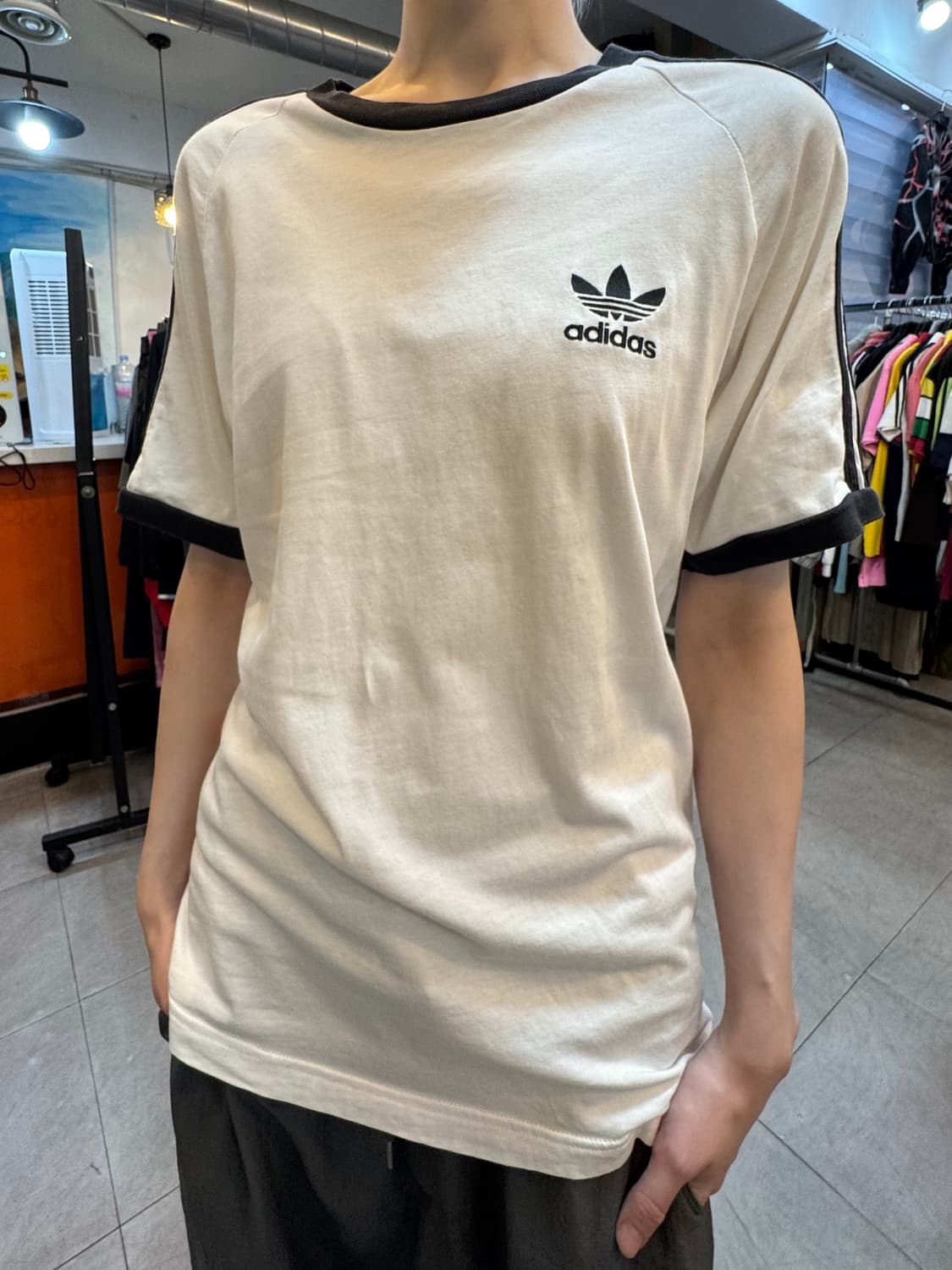 아디다스 티셔츠 M 상품이미지1