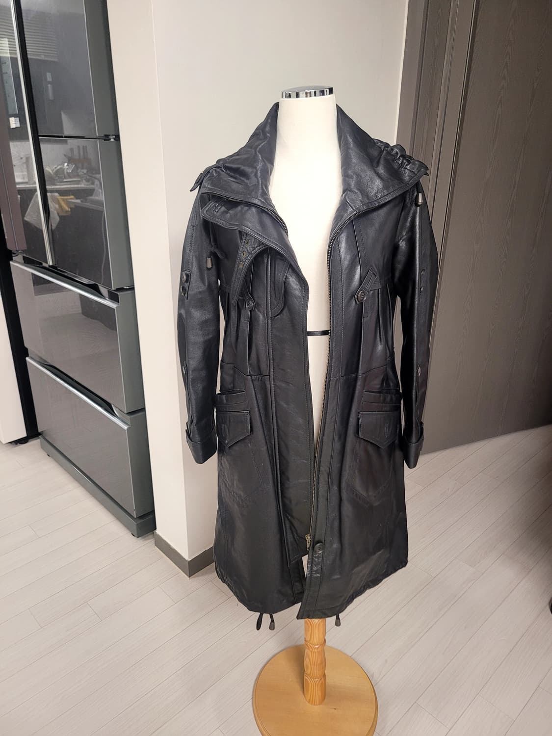 블랙 레더 롱 코트 / 트렌치 무드 롱 재킷
 상품이미지2