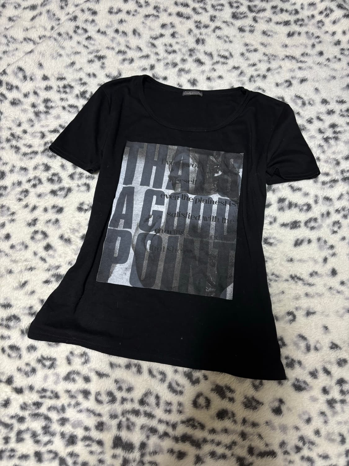 “Unknown” Y2K Print Black Tee 상품이미지2