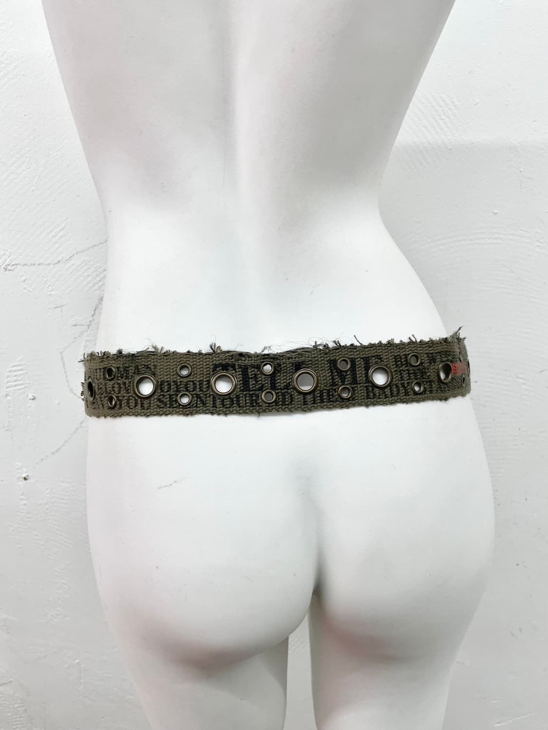 그런지 펀칭 레터링 벨트 상품이미지3