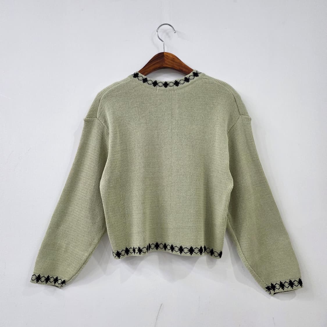 ZIBITTO 라이트카키 배색 자수 라운드 가디건 상품이미지2