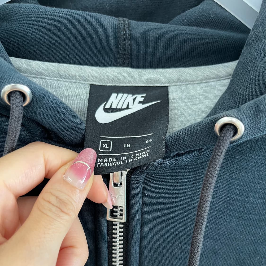 나이키 스우시 자수로고 블랙 후드집업 상품이미지5