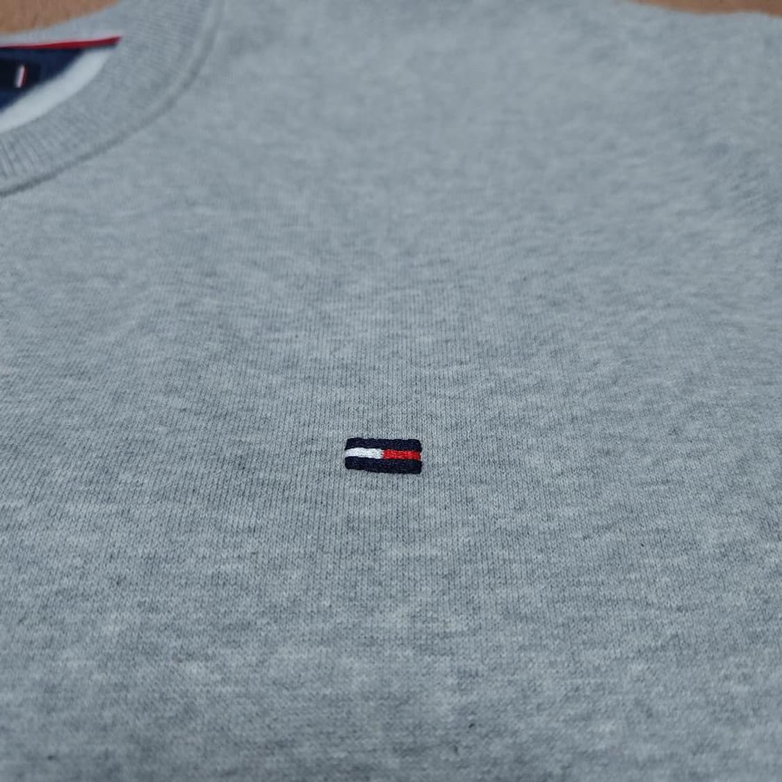 타미힐피거 그레이 기모 맨투맨 상품이미지2