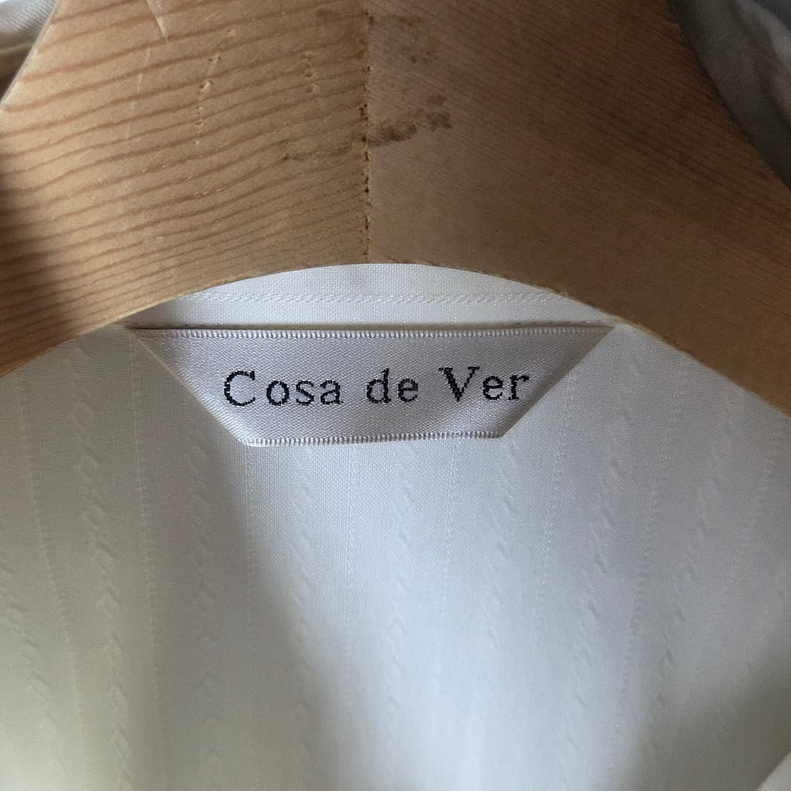 [Cosa de ver] 프릴 오픈카라 블라우스 상품이미지4