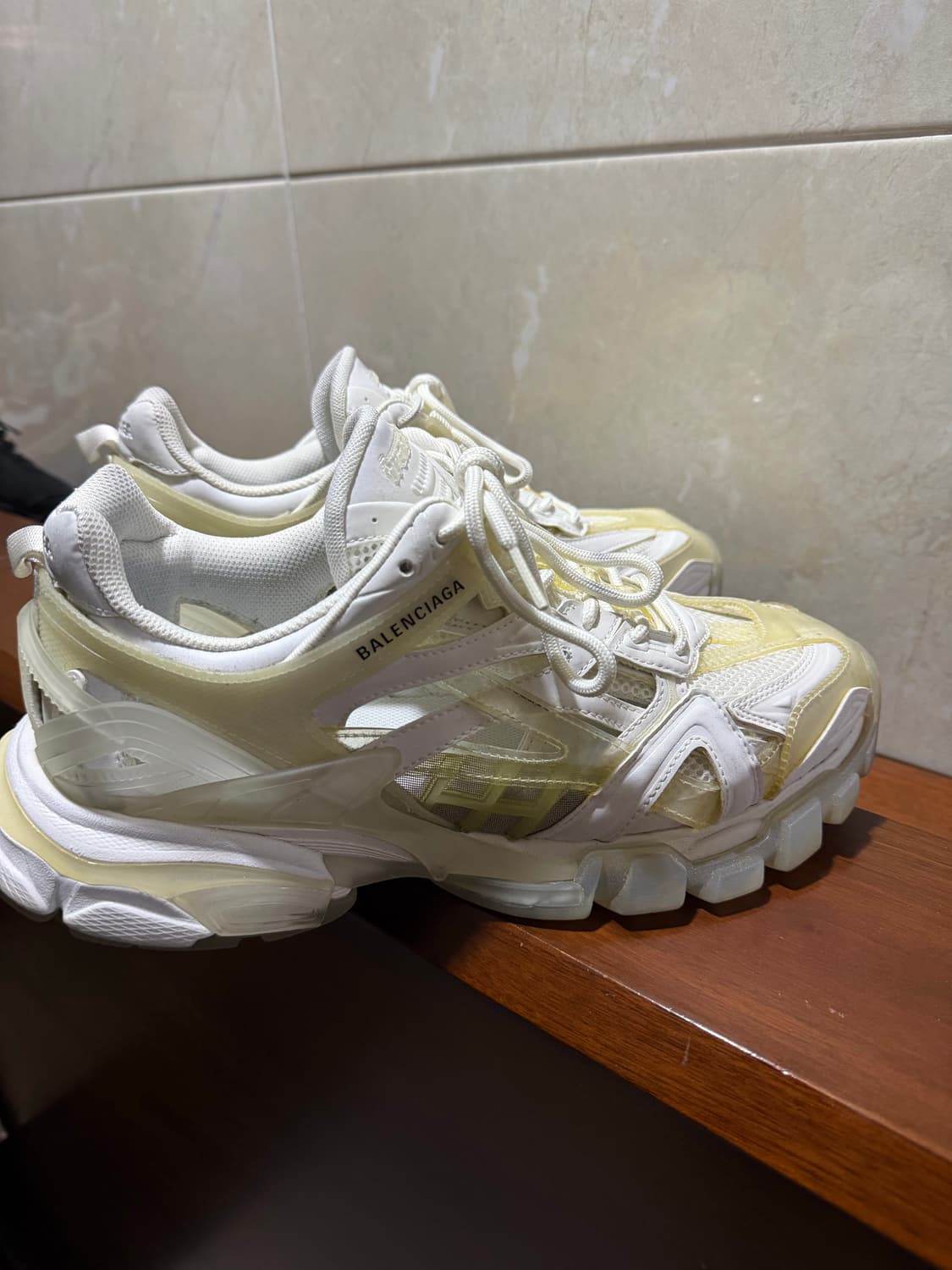 발렌시아가 트랙2 상품이미지1