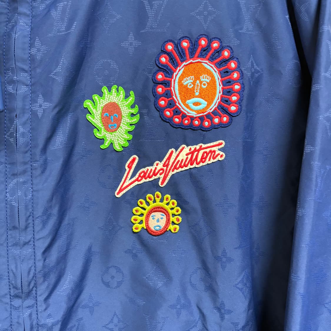 [60/새상품급] 루이비통 쿠사마 바람막이 상품이미지2
