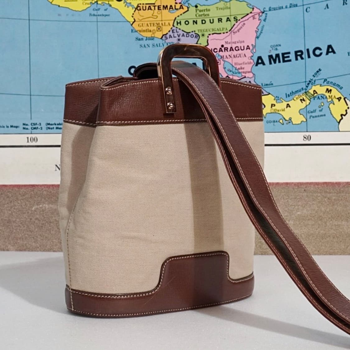 발렉스트라 빈티지 레더 스트랩 숄더백 상품이미지2