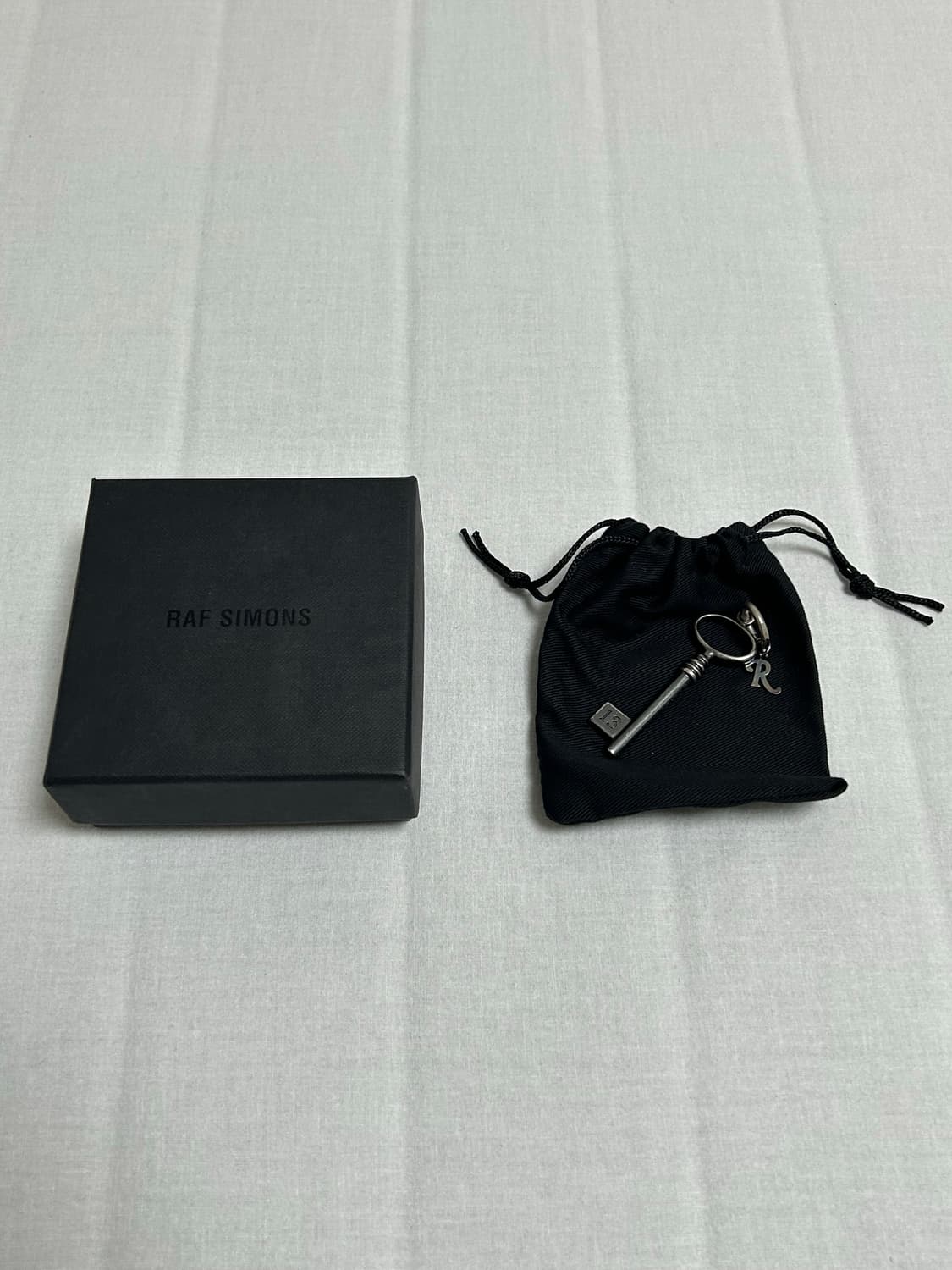 라프시몬스 열쇠 키링 상품이미지1