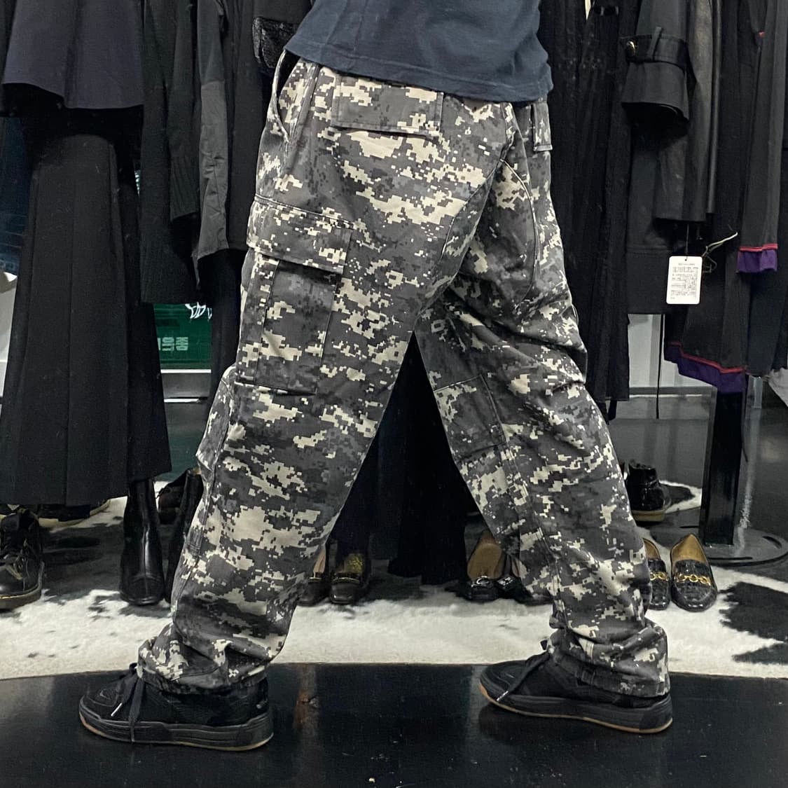 Japanese vtg 핀턱 디테일 카모 카고팬츠 상품이미지1