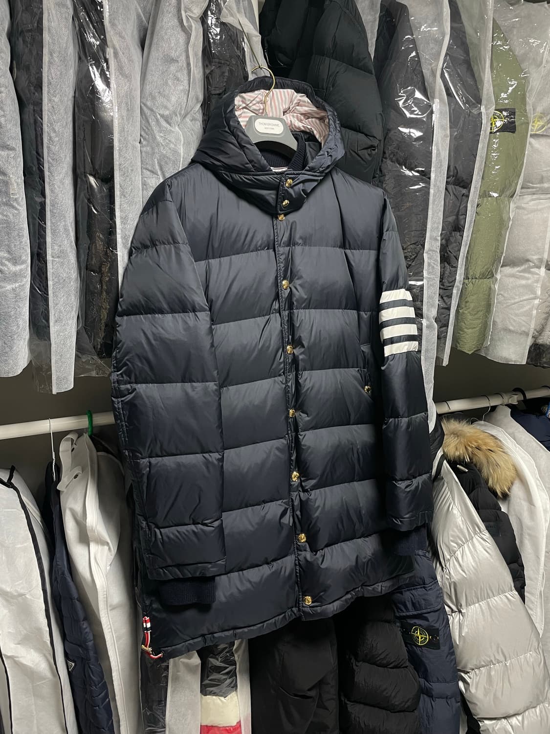 [4사이즈] 톰브라운 매트 나일론 사선 다운 코트 패딩자켓 상품이미지3