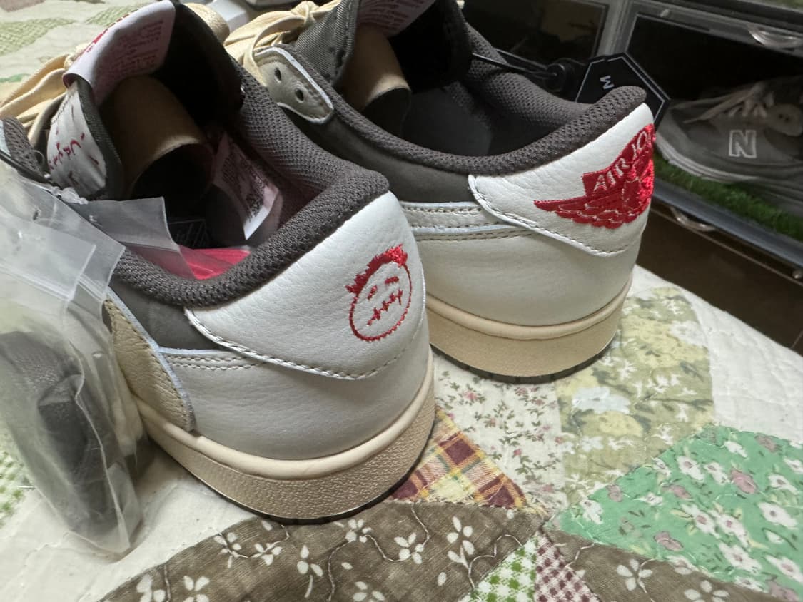 조던 1 x 트래비스 스캇 레트로 로우 OG SP 세일 앤 리저록 270 상품이미지3