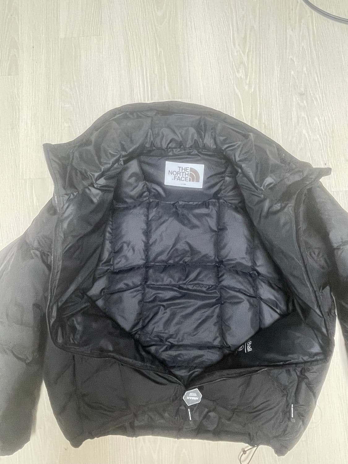The North Face 경량 패딩 화이트라벨 웨이브 lt 온볼 상품이미지4