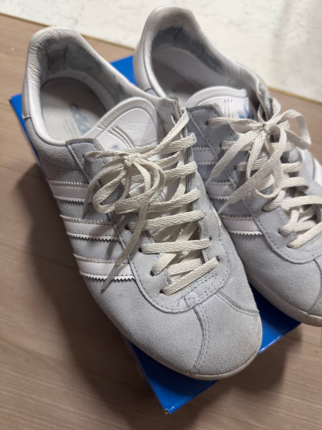 아디다스 가젤 85 / 265mm / 클리어 스카이 / 화이트 / 골드  상품이미지4