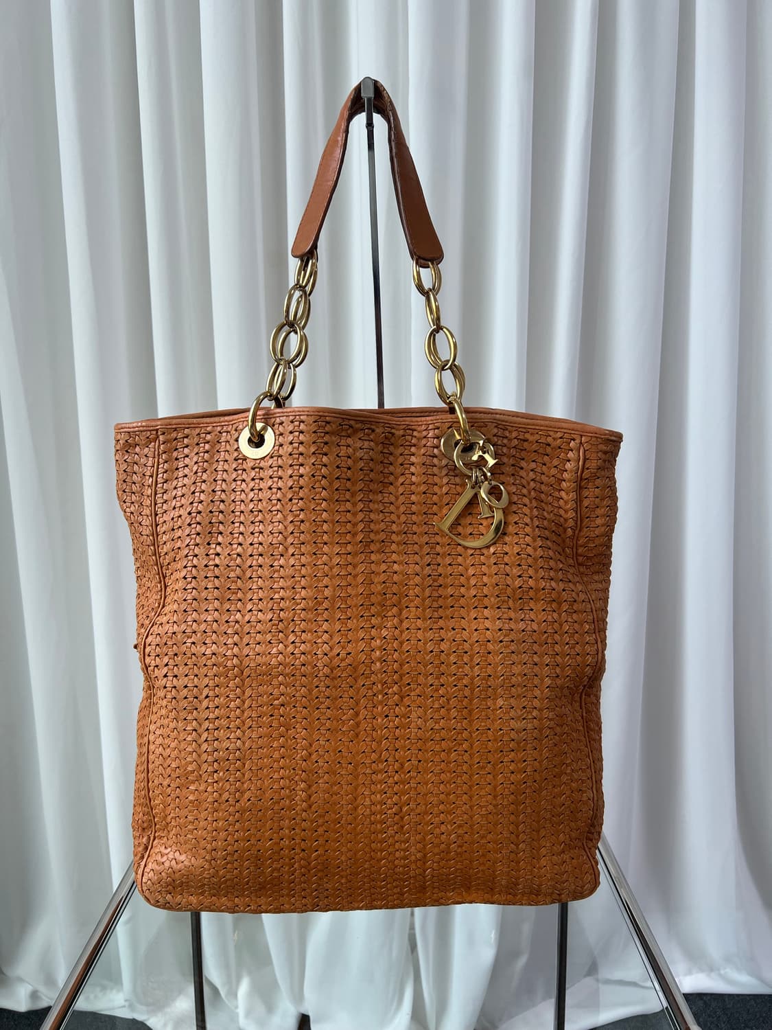 디올 레이디 디올 토트백 상품이미지2