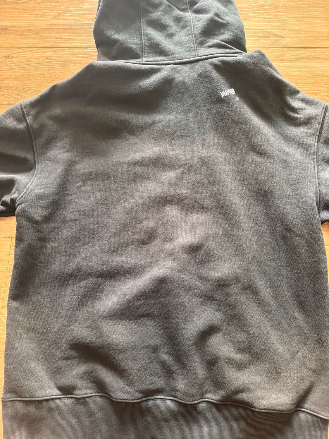 아더에러 후드티 상품이미지1