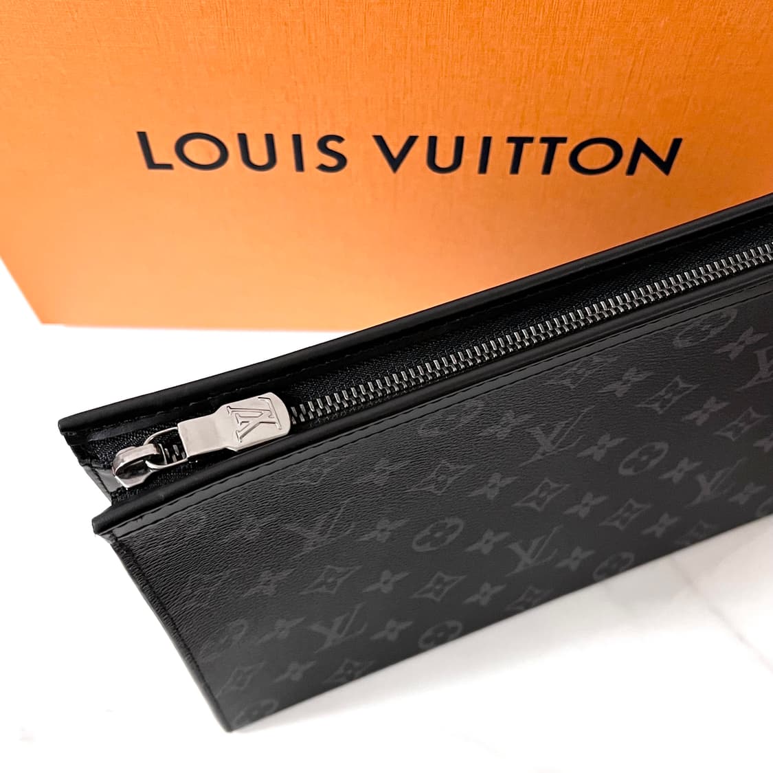 [S+급/정품] 루이비통 포쉐트 보야주 MM 클러치 백 상품이미지4