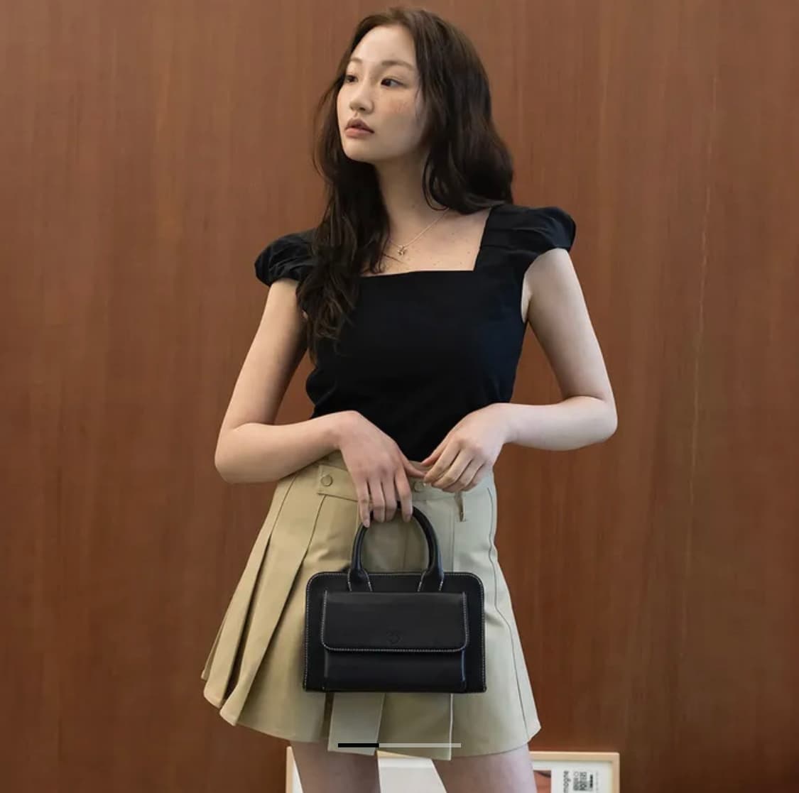 퍼프 핀턱 셔링 탑 상품이미지1
