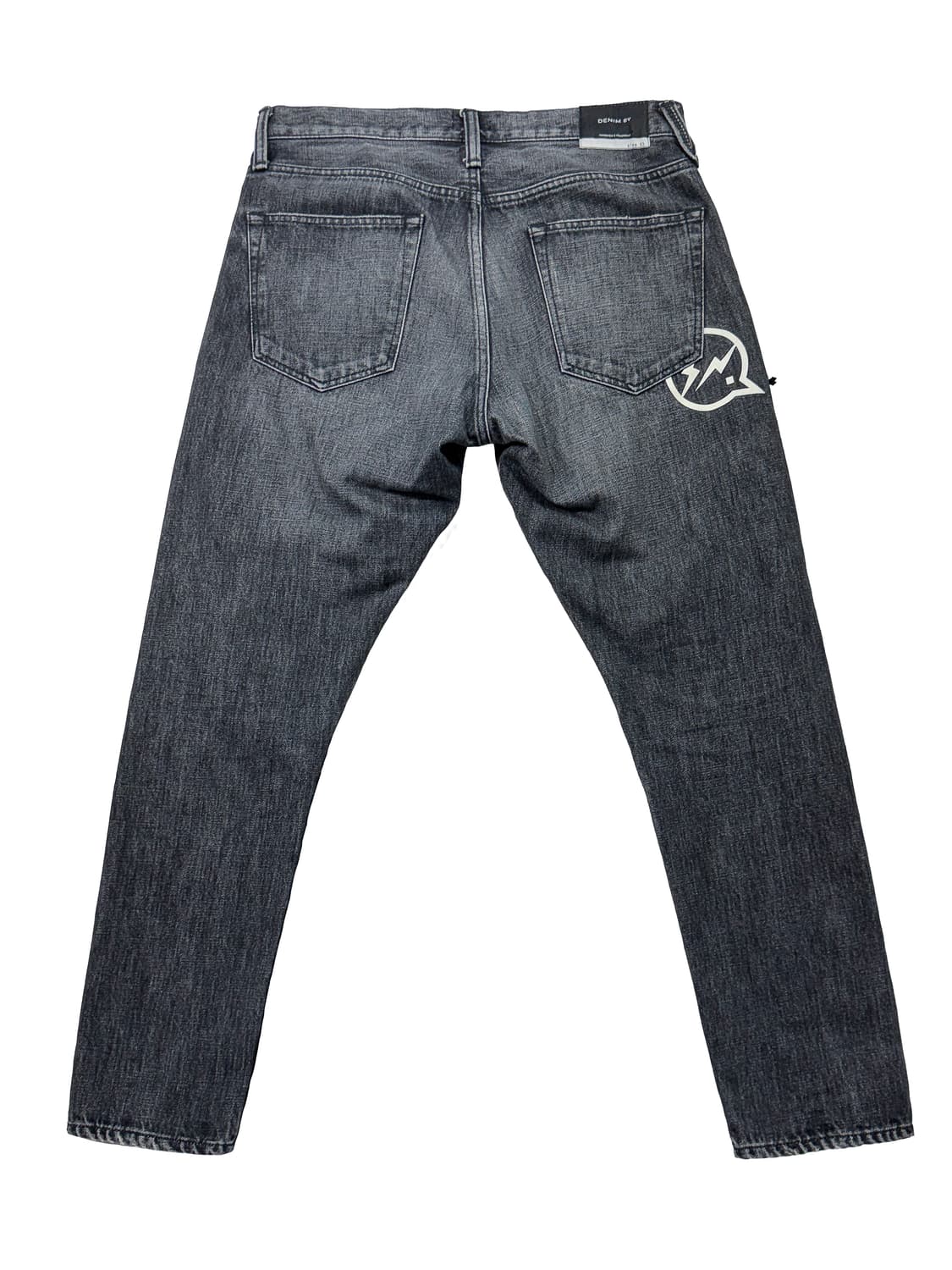 데님 바이 뱅퀴시 X 프라그먼트 테이퍼드 진 블랙 상품이미지2