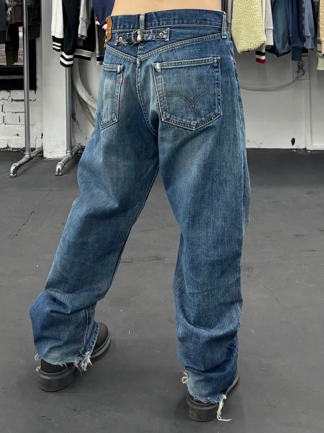 리바이스 702 신치백 버튼플라이 데님팬츠 상품이미지6