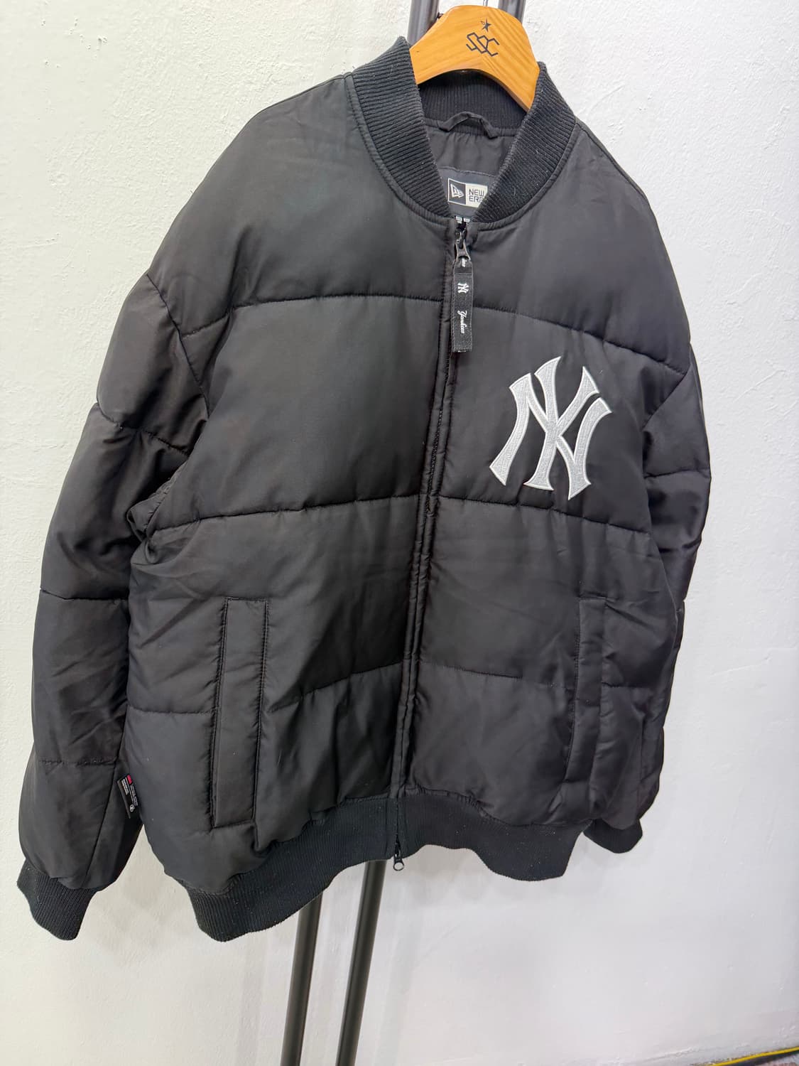 정품) 뉴에라 뉴욕 양키스 블랙 패딩 100 상품이미지2