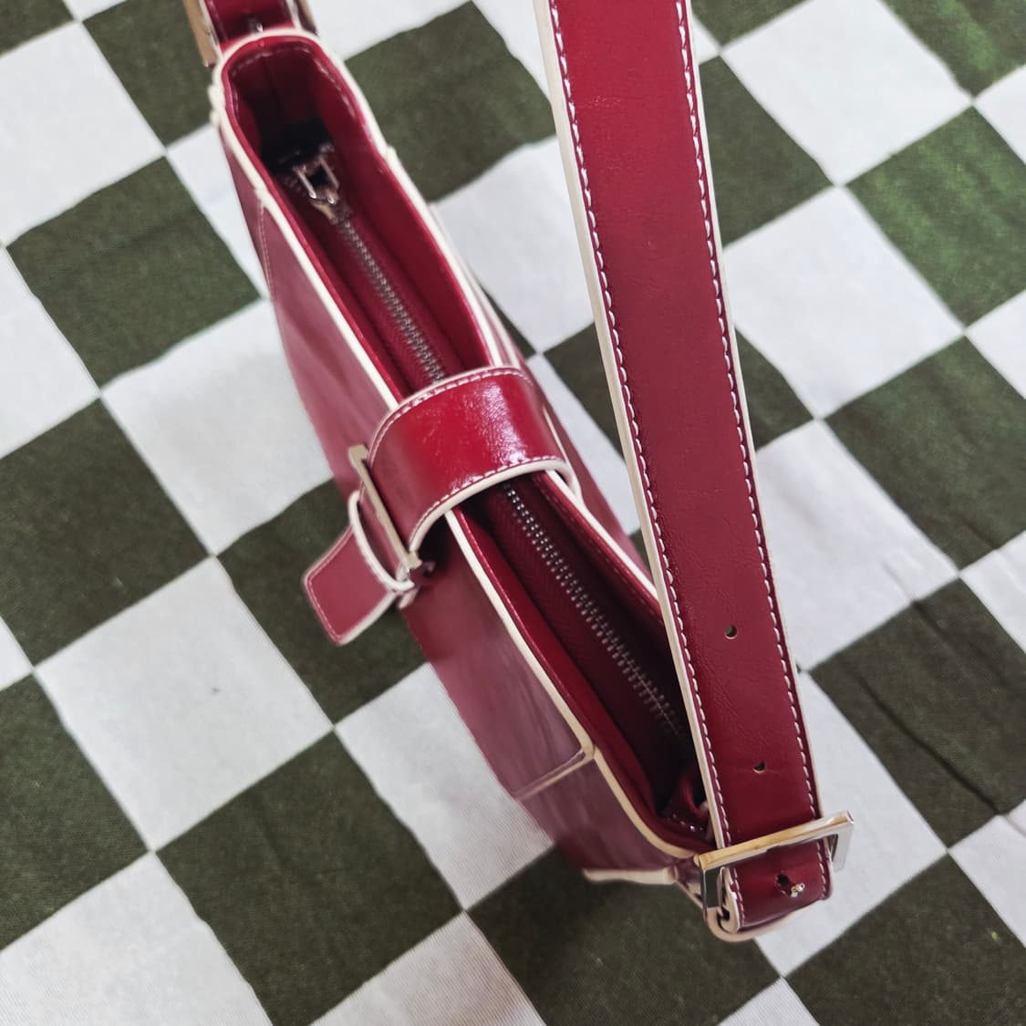 Vintage Burgundy Buckle Shoulder 상품이미지3