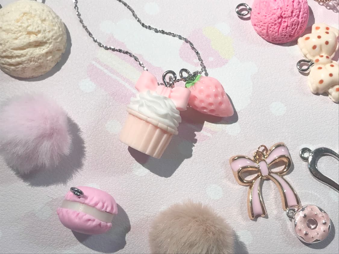 [Handmade] Strawberry Cupcake Necklace 상품이미지2