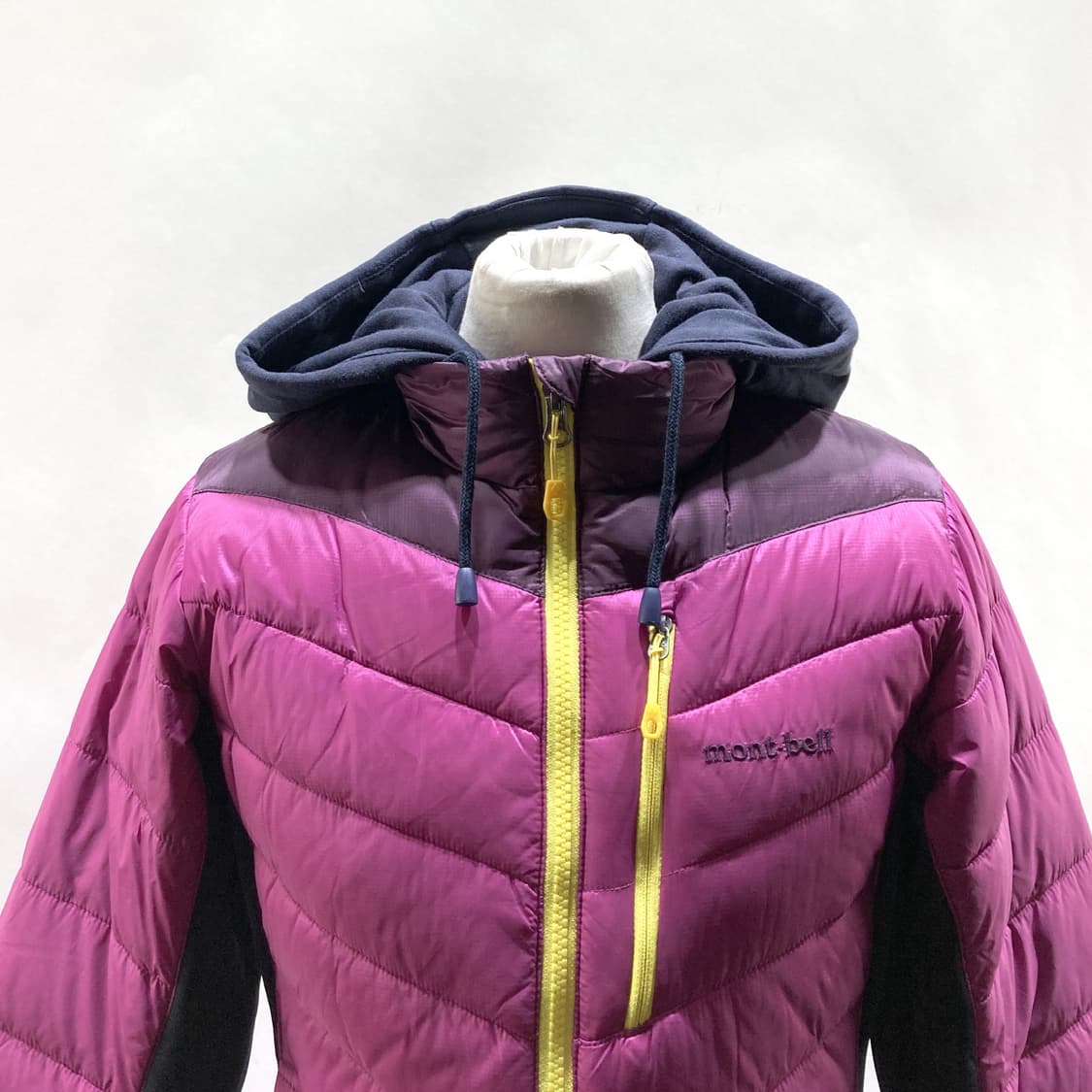 몽벨 여성 다운패딩자켓 면후드탈착 90  상품이미지2