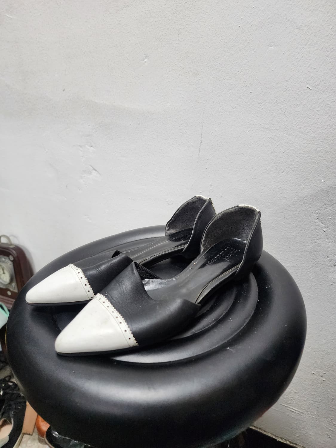 베이직 블랙/화이트 플랫 슈즈 상품이미지1