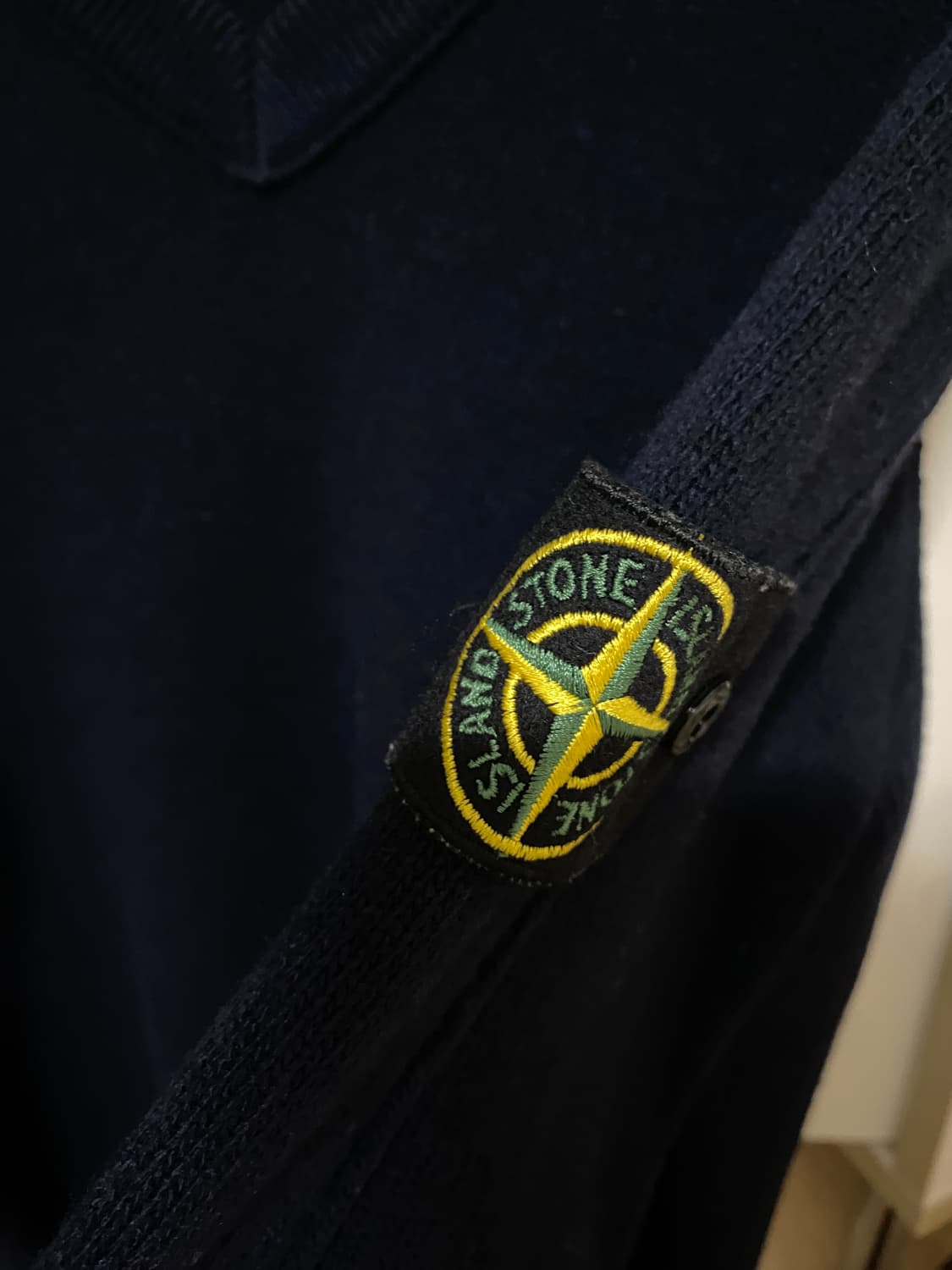 stoneisland 스톤아일랜드 브이넥 니트 m사이즈 상품이미지3