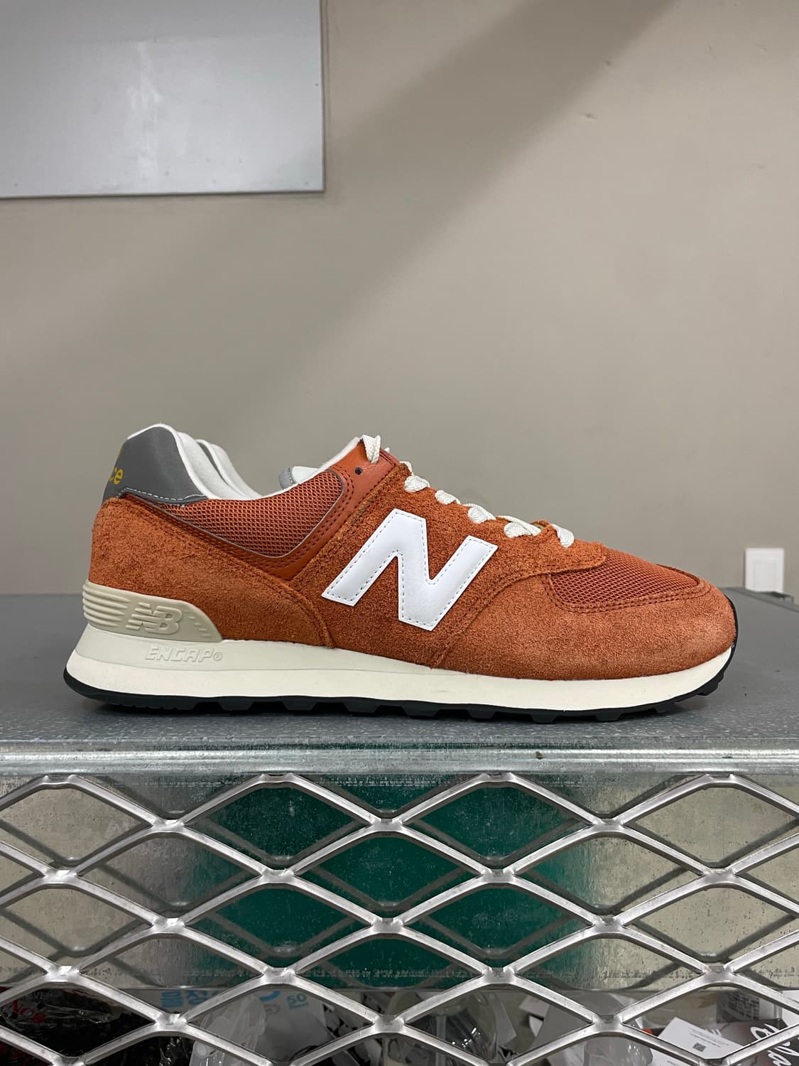 뉴발란스 574 헤리티지 오렌지 275 상품이미지4