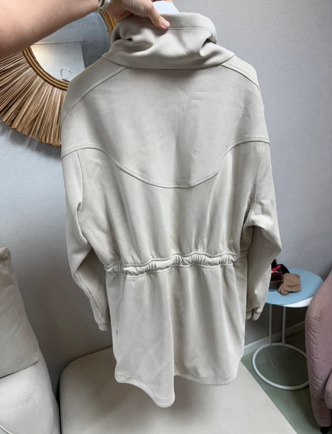 룰루레몬 베이지 자켓 사이즈 66 상품이미지3