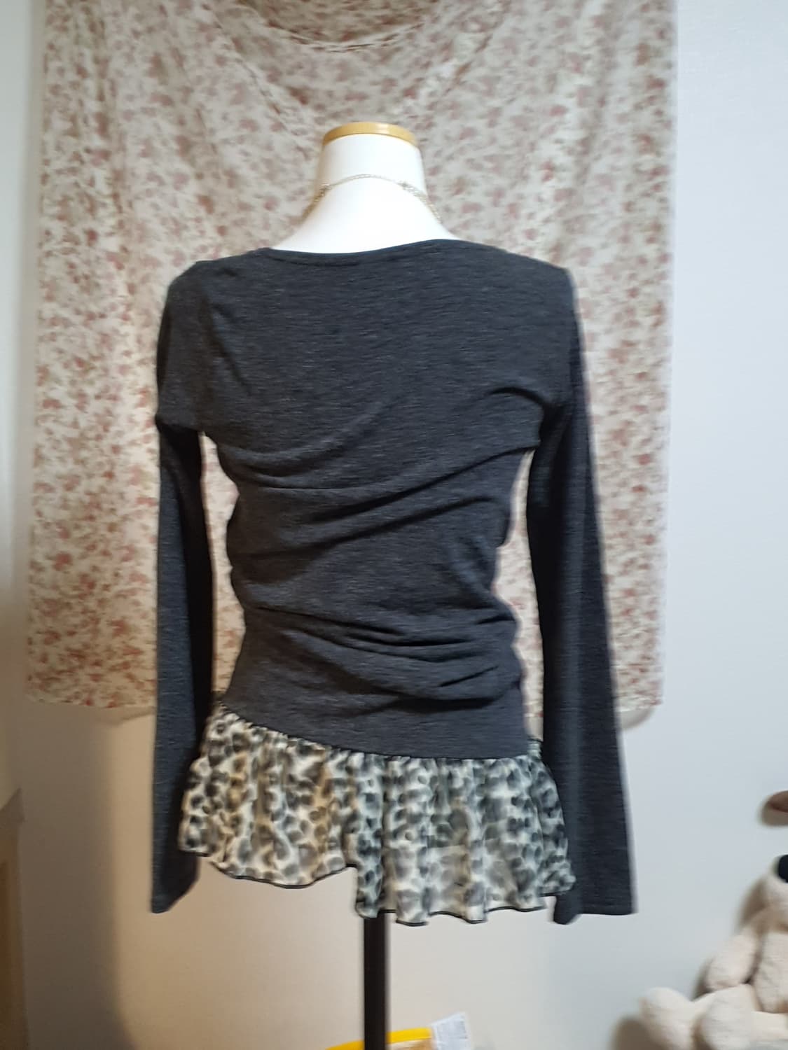 [갸루] 레오파드 리본 롱티 블라우스 상품이미지2