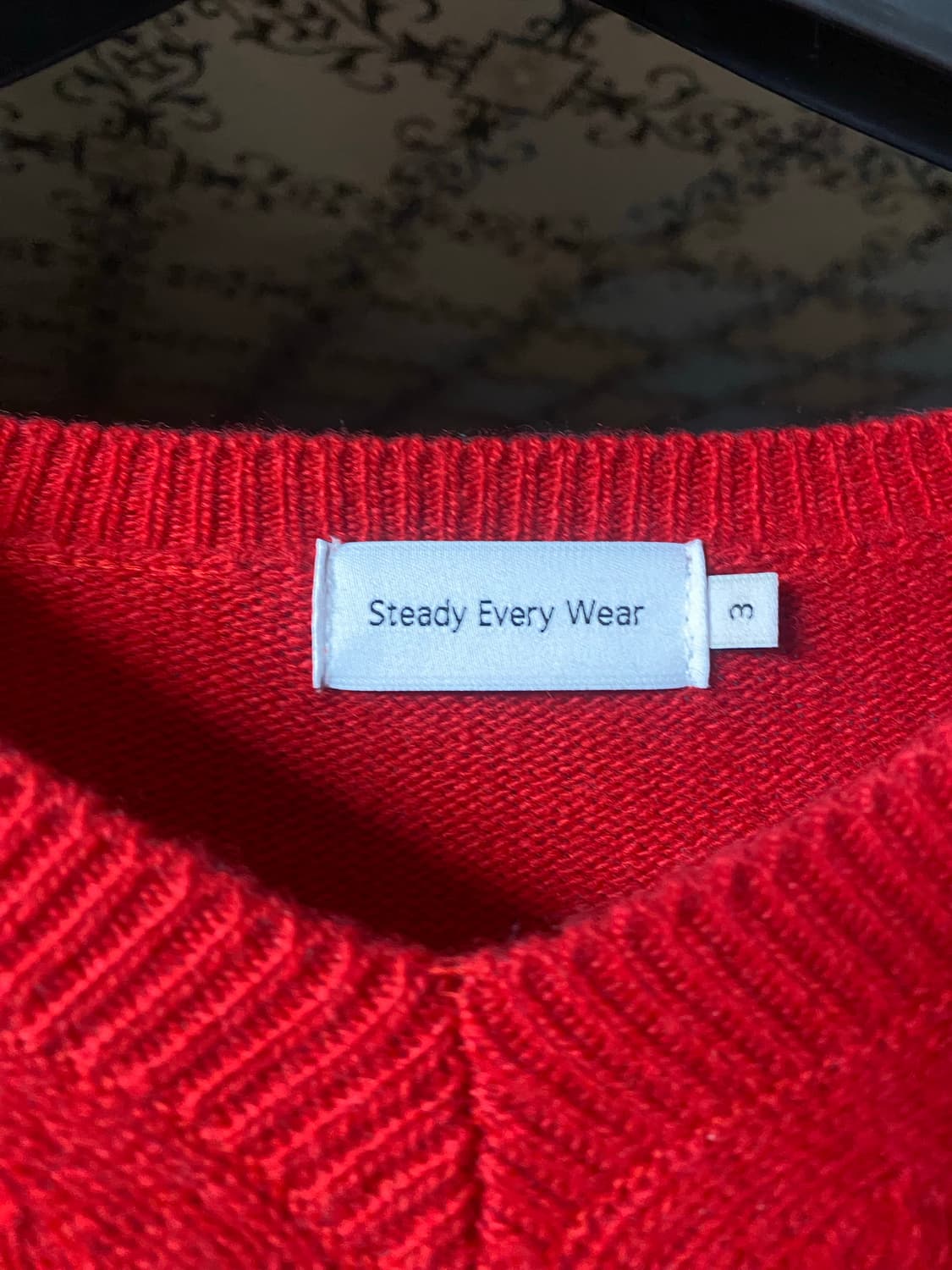 스테디에브리웨어 코지 울 캐시미어 브이넥 니트 레드 3사이즈 (105) 상품이미지2