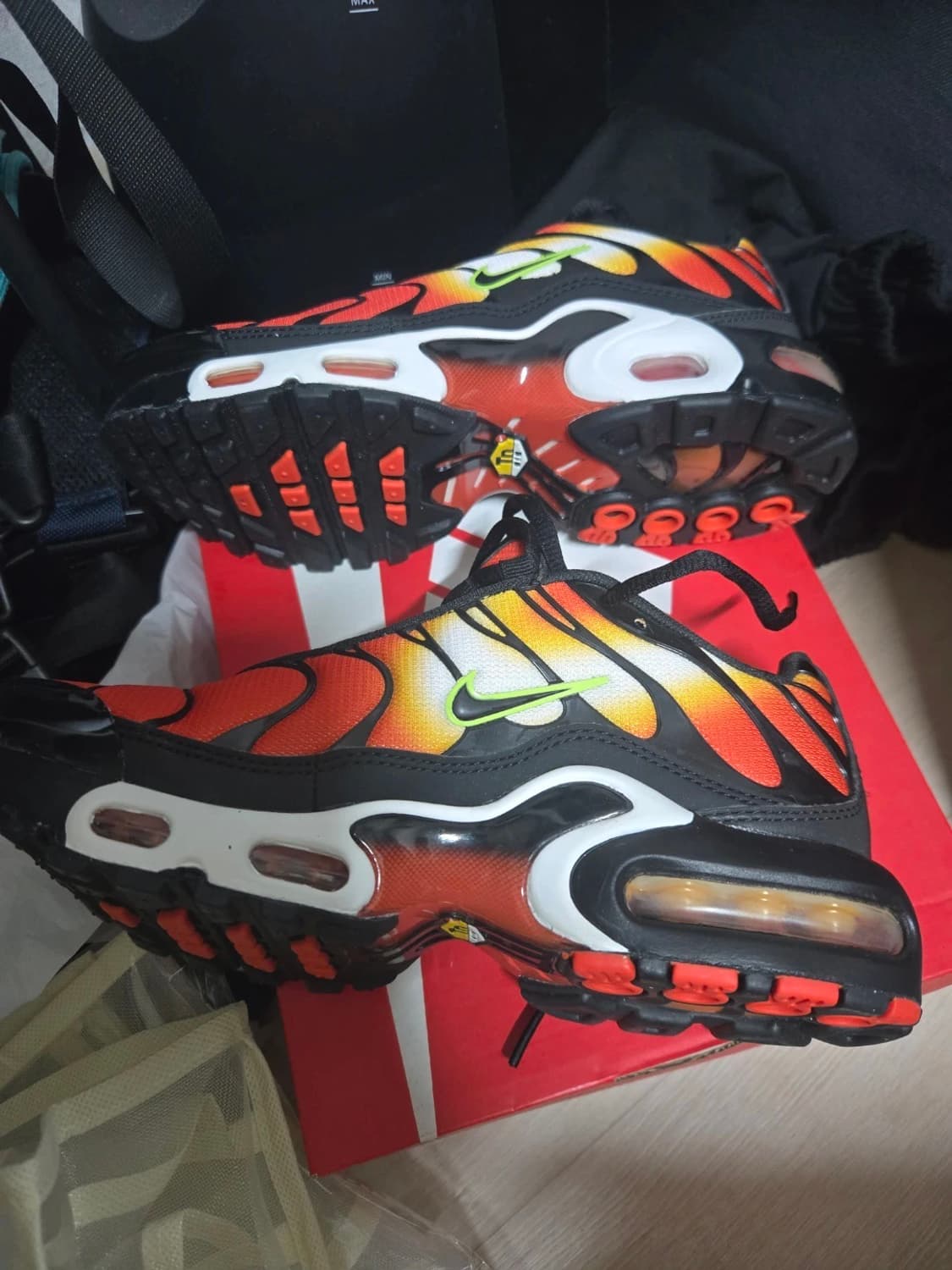 나이키 에어맥스 플러스 선셋 그라디언트 DR8581-800 상품이미지4