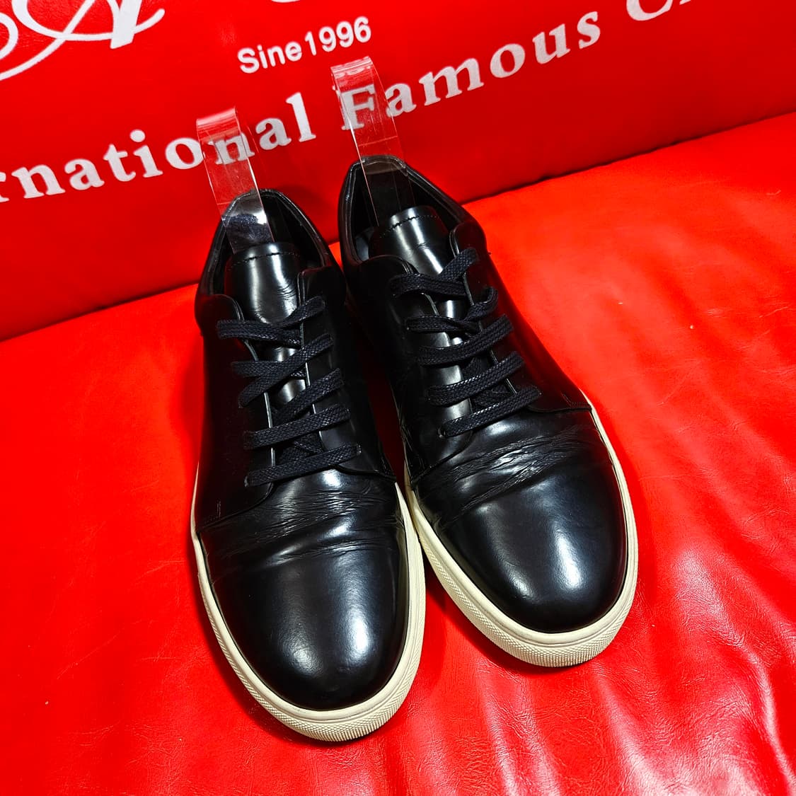 산드로(SANDRO) 유광 가죽 스니커즈 42size 상품이미지1