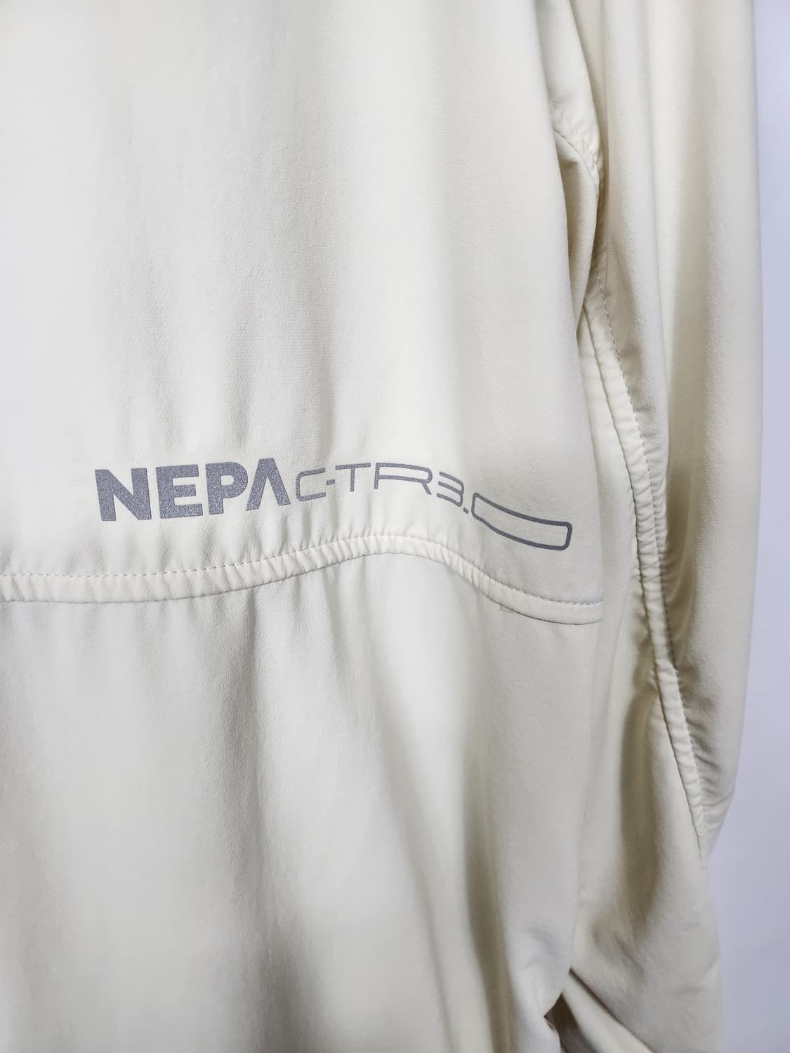 네파 신축성좋은 부드러운 바람막이 후드자켓  100 L 새제품 상품이미지8