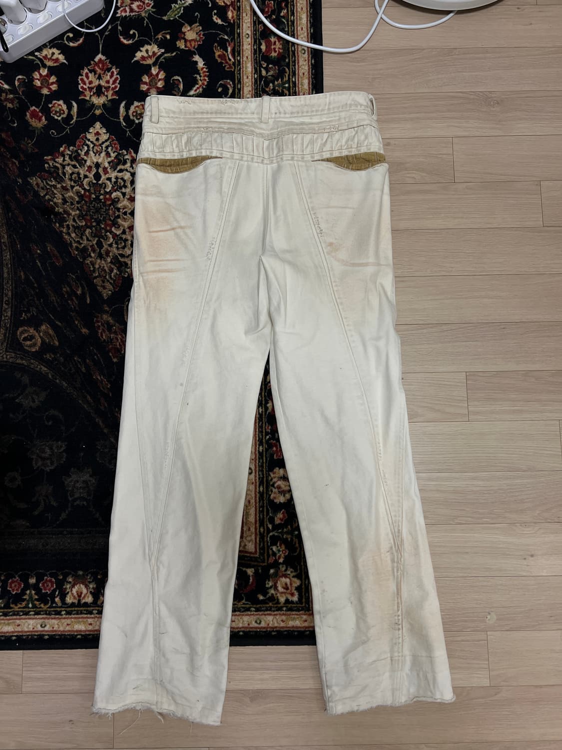 [2] xilm EP.3 SYNOPSIS 01 TROUSERS IVORY 상품이미지4