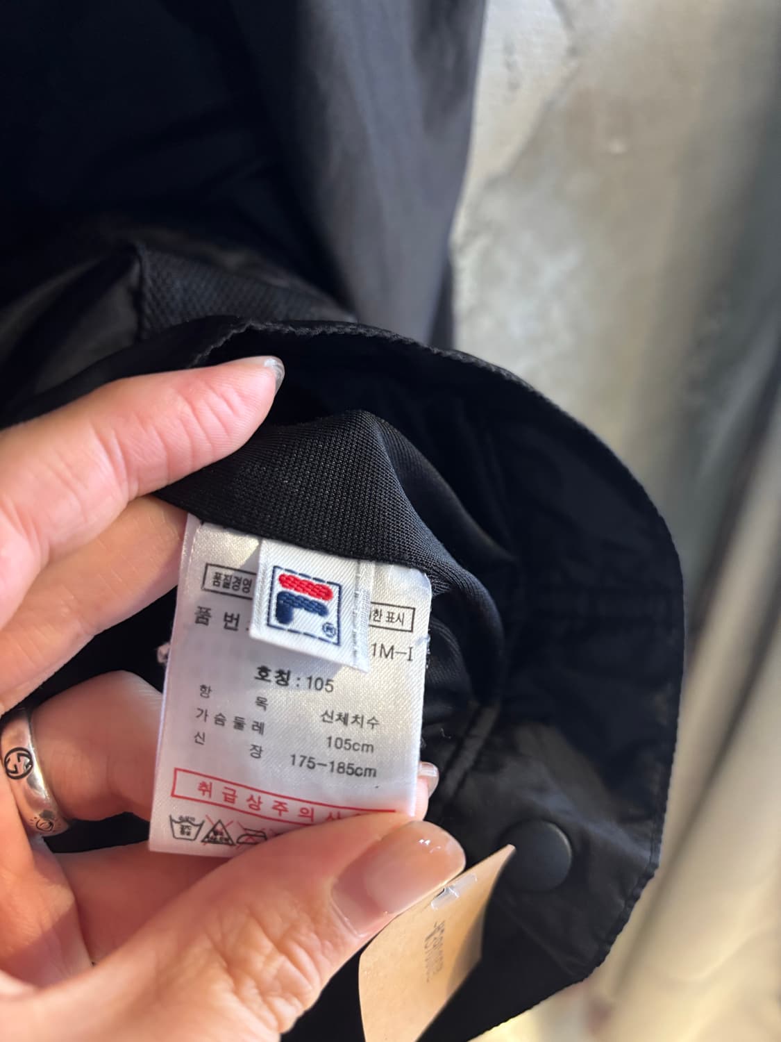 휠라 블랙 바람막이 XL 상품이미지4