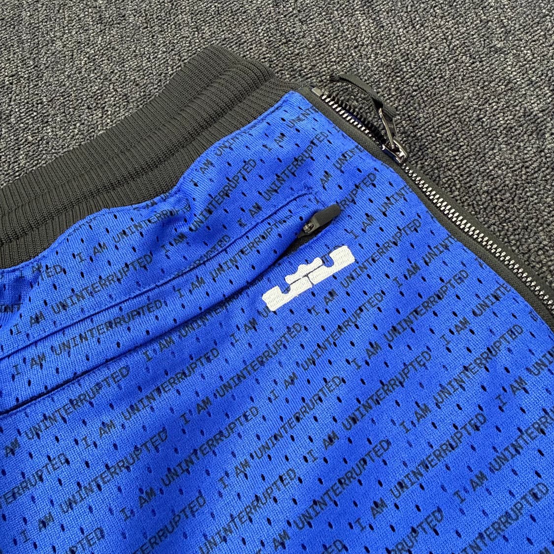 나이키 x 르브론 제임스 모어 댄 앤 애슬리트 쇼츠 상품이미지7