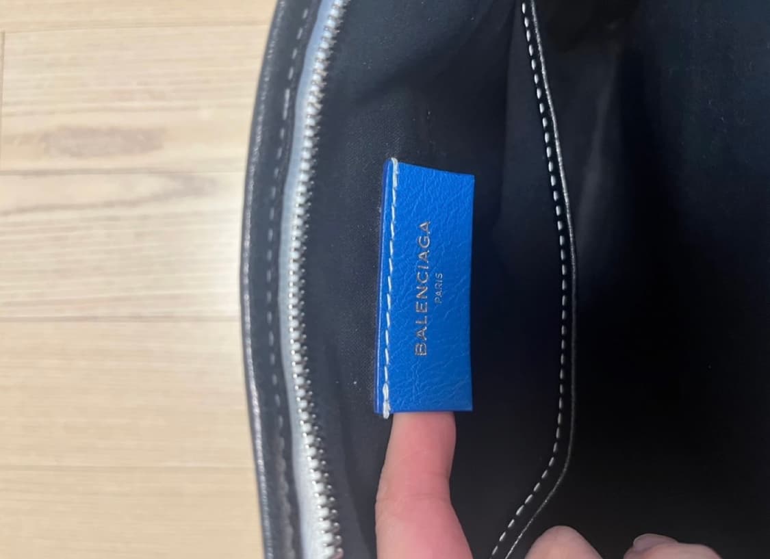 발렌시아가 바자 클러치 상품이미지3