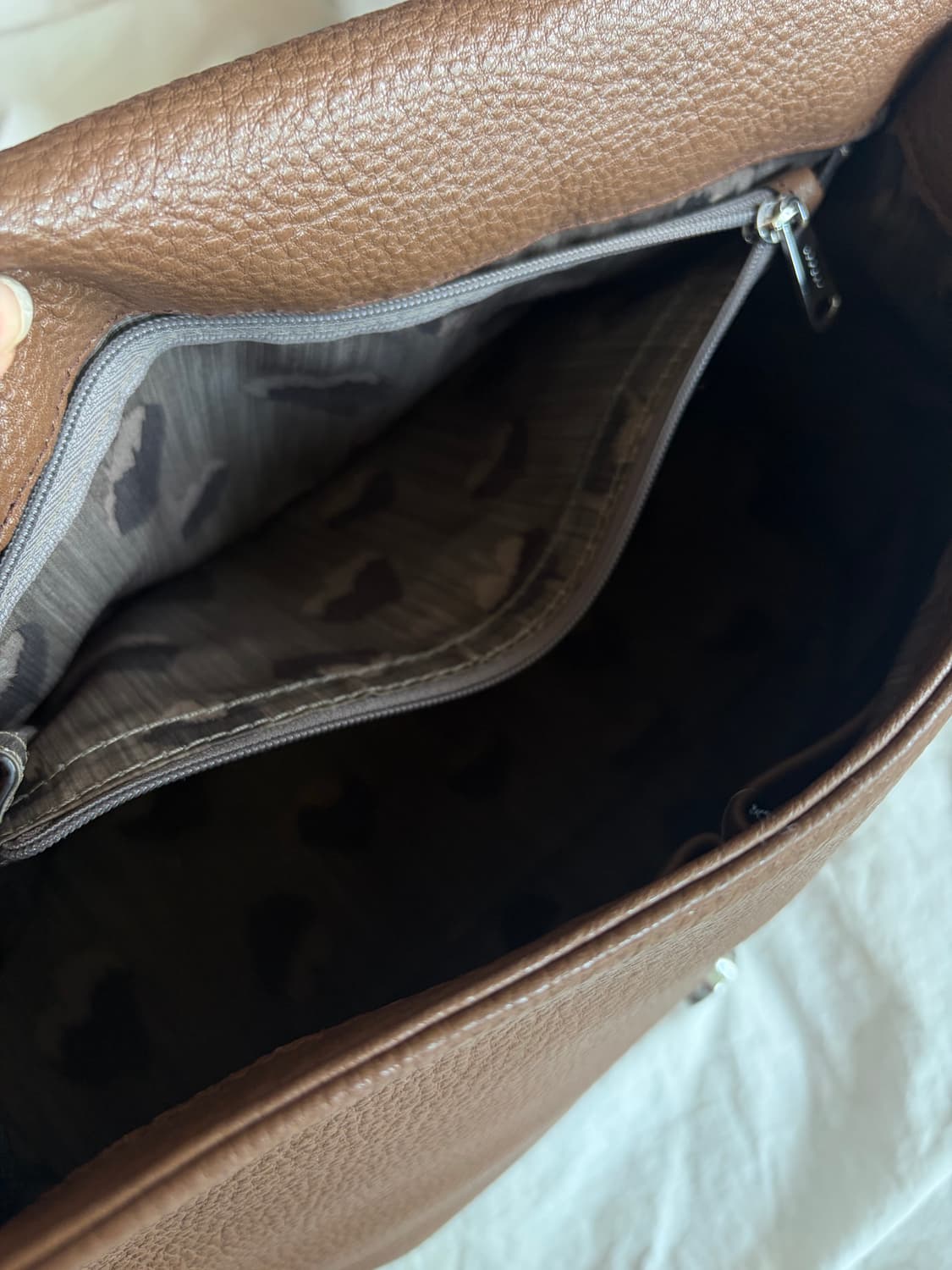 러브캣 브라운 숄더백 상품이미지4