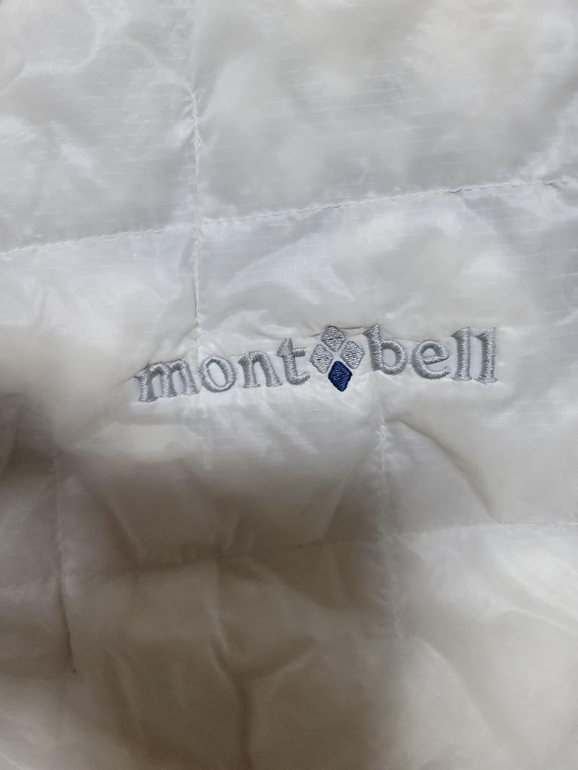 플라즈마 1000 경량패딩 아이보리 105사이즈 상태극상
 상품이미지3