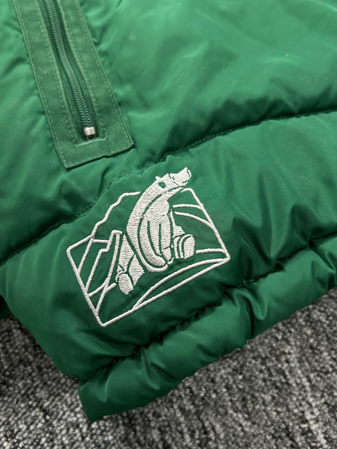 아디다스 00‘s 로고 그린 푸퍼 패딩 M  상품이미지5