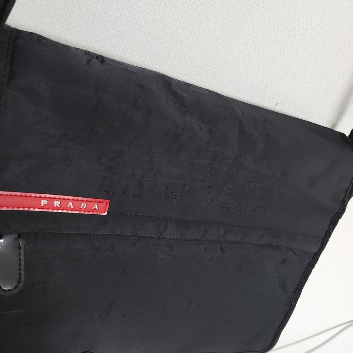 프라다 나일론 스포츠 크로스백 메신저백 상품이미지8