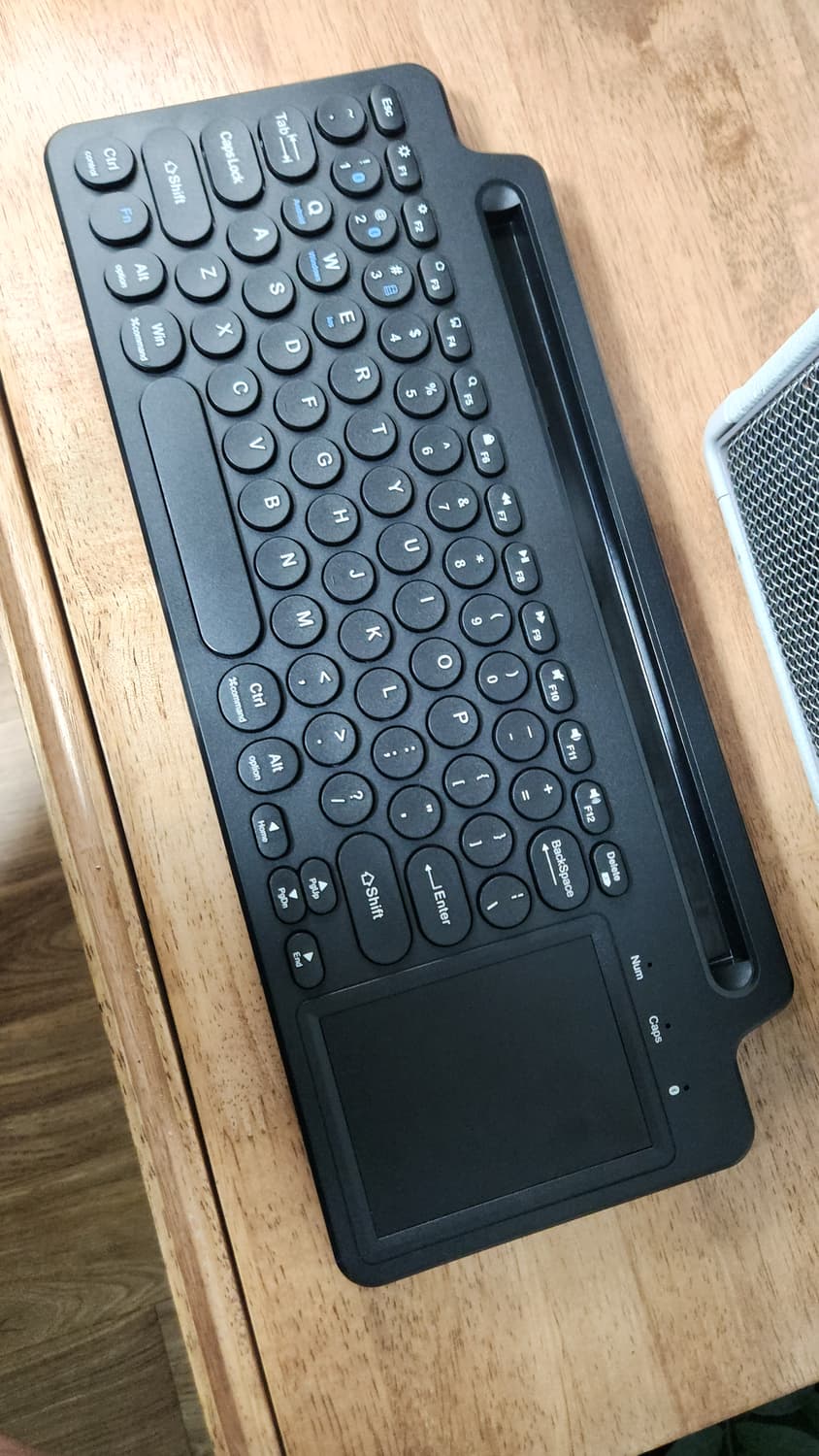 # 블루투스 무선 키보드, 터치패드 포함, 저소음 초박형키보드 급처 상품이미지3