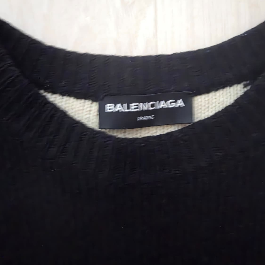 발렌시아가 사선 로고 니트 상품이미지2